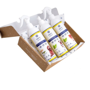 KEFI ANIMALS BOX Everydog 3in1 – Szampon, Odżywka w sprayu z proteinami pszenicy i jedwabiu o ich zapachu, Regenerujący Spray do rozczesywania włosów o zapachu zielonej herbaty.